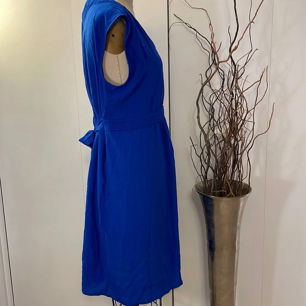 Motherhood Maternity sleeveless v-neck dress with back tie - Picture 6 of 8